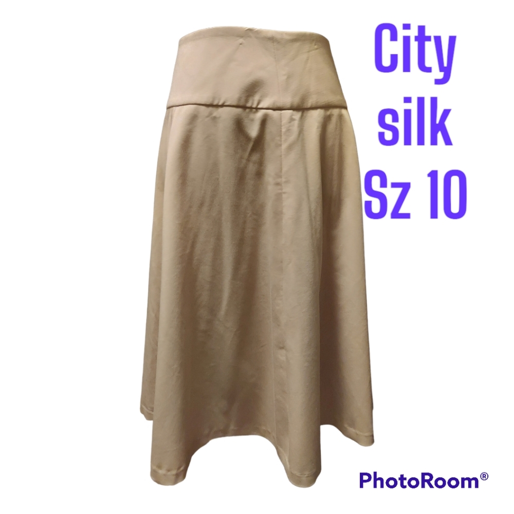 City silk knee length khaki skirt size 10 poly rayon spandex
